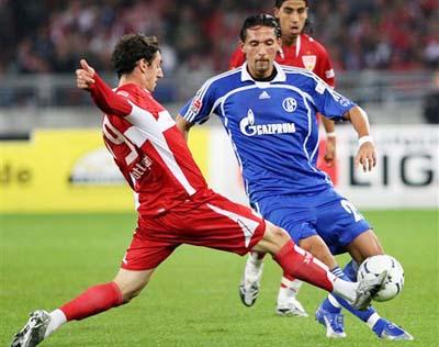 “叙利亚民主力量”说土耳其空袭叙东北部致12死.